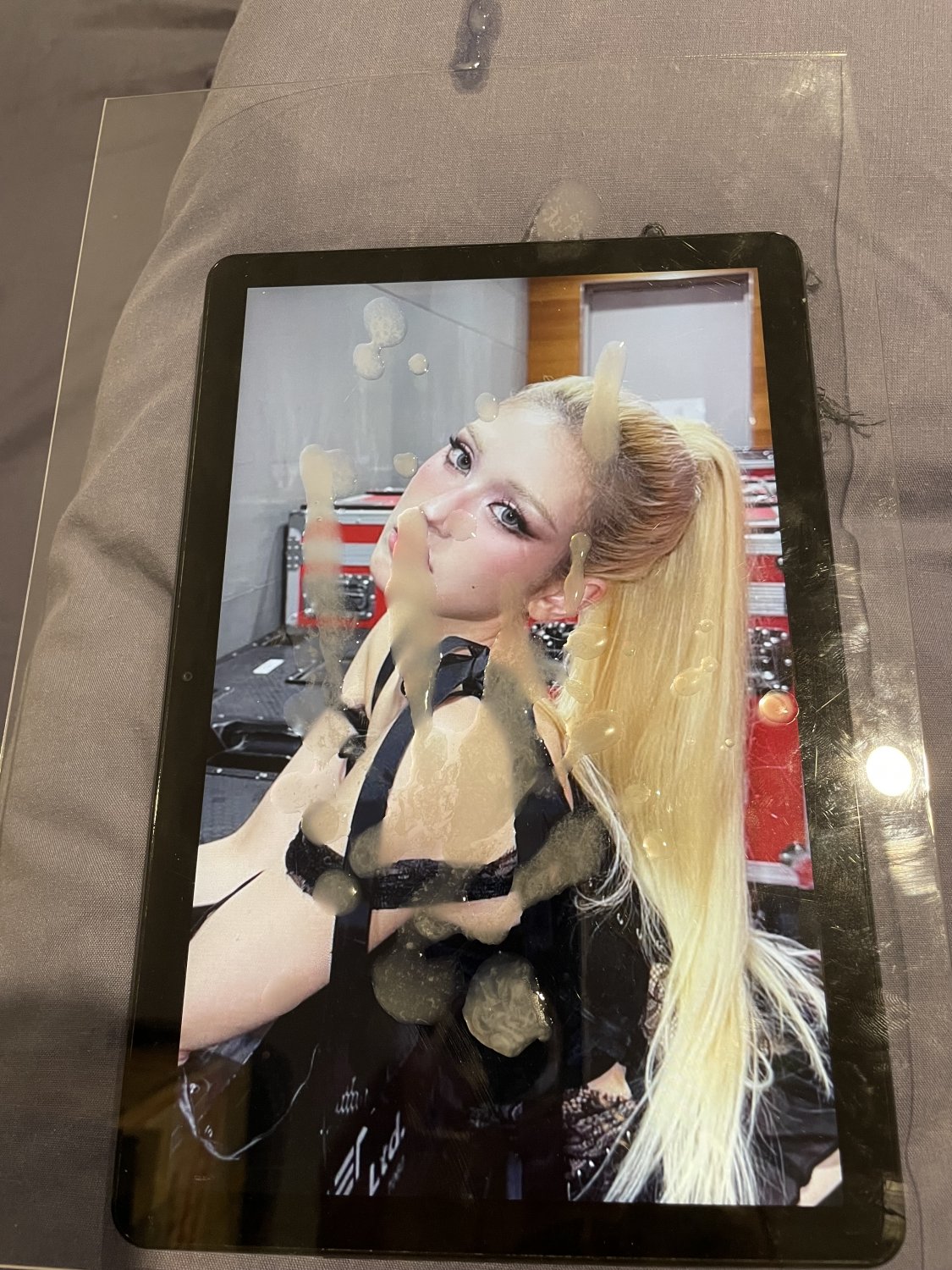 qOviQIzK Somi Kpop Cum Tribute 03.jpg